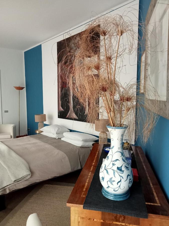 Altera Domus Bed and Breakfast Napoli Esterno foto