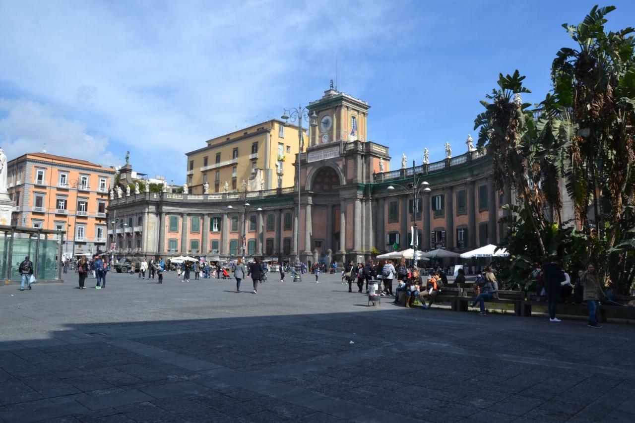 Altera Domus Bed and Breakfast Napoli Esterno foto